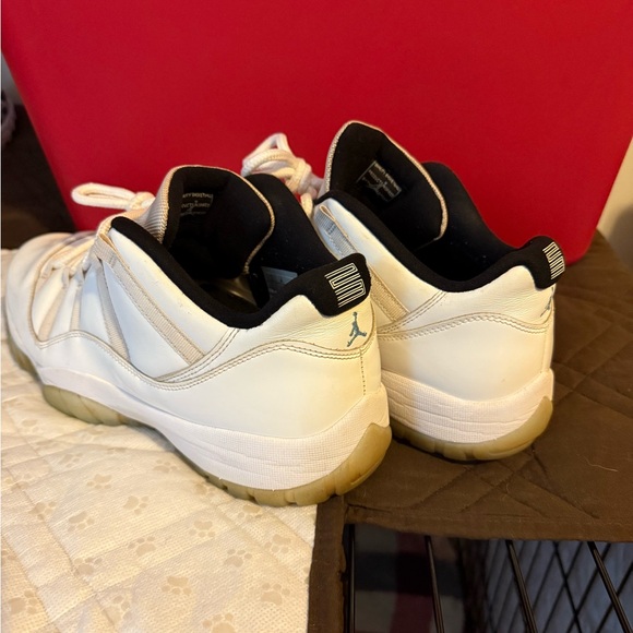 Jordan 11 Low “Legend Blue” - Picture 4 of 6